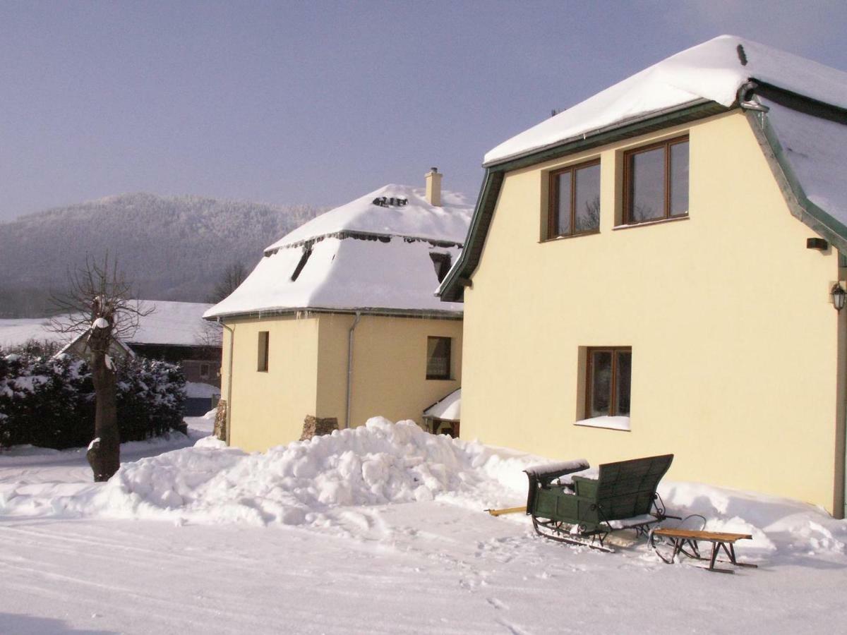Agroturystyka Leszczynowy Dworek Ponikwa  外观 照片