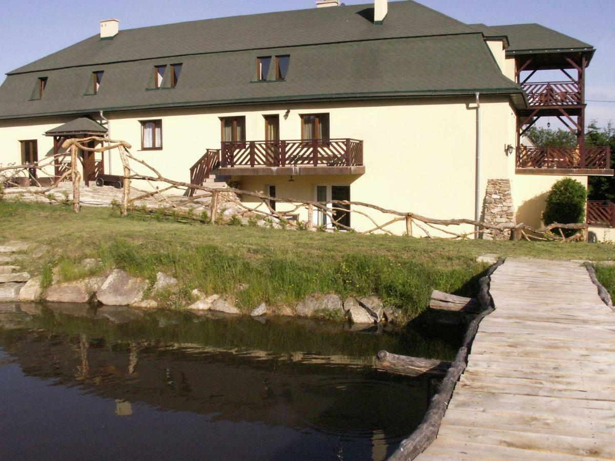 Agroturystyka Leszczynowy Dworek Ponikwa  外观 照片